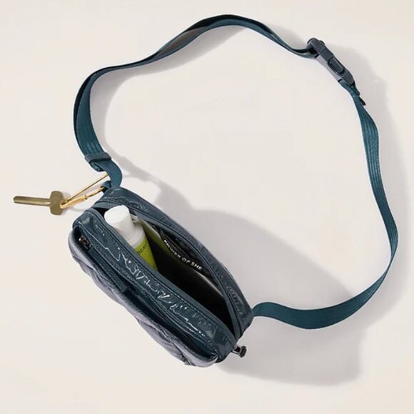 ATHLETA All About Shine Quilted Crossbody Belt Bag - Picture 4 of 12